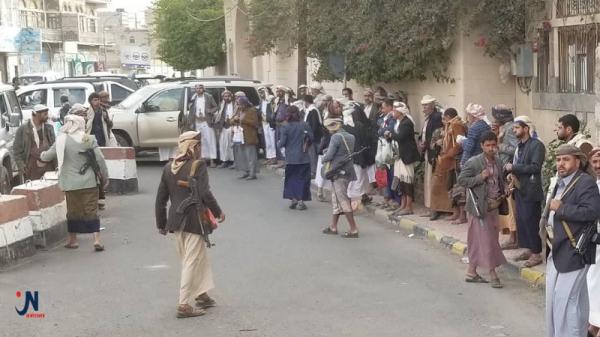 حشود قبلية مسلحة تتوافد إلى صنعاء مهددين بنكف قبلي في وجه الحوثيين.. والسبب !