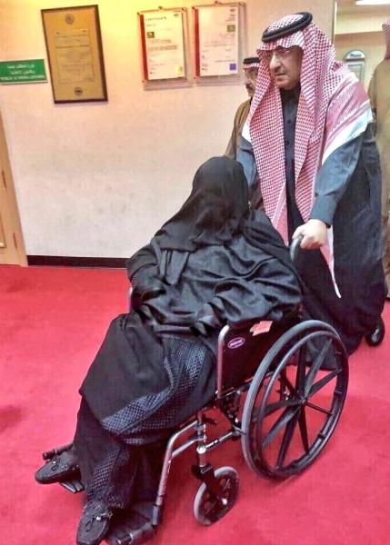 شاهد فيديو يظهر بكاء الأمير محمد بن نايف .. والسبب!