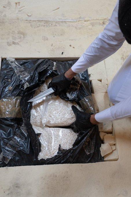 القبض على مقيمين في المملكة حاولوا تهريب 2.7 مليون قرص امفيتامين مخدر