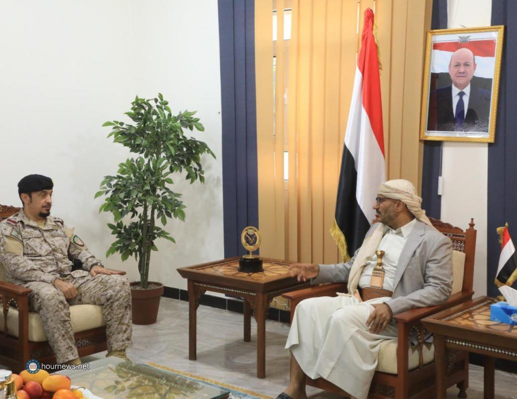 الفريق طارق صالح يستقبل قائد قوات الدعم والإسناد للتحالف العربي (صور)