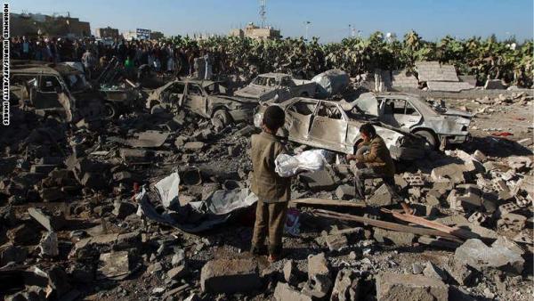  شاهد بالصور.. آثار قصف الطيران السعودي على المعسكرات اليمنية في صنعاء