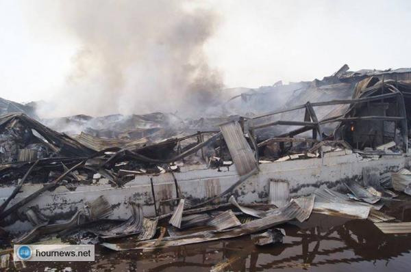 بالصور: هكذا أصبح مصنع يماني في الحديدة بعد قصفه وإحراقه