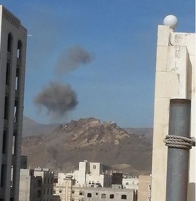 جبل نقم بعد استهدافه من قبل طائرات التحالف