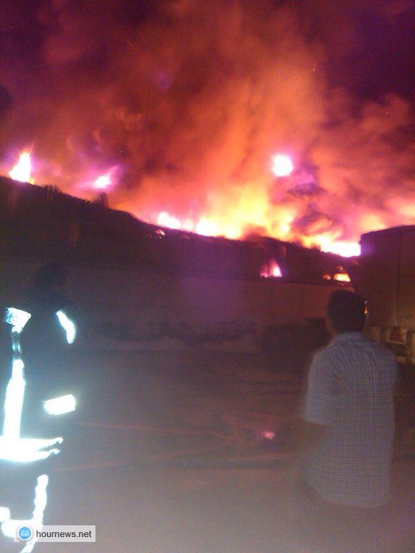 أخبار الساعة ينفرد بنشر الصور الأولية لحريق مصنع يماني بالحديدة والمصابين 