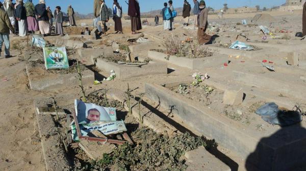 اليمن : طيران التحالف  السعودي يقصف مقبرة الهاشميين الحوثيين في صعدة (صور)