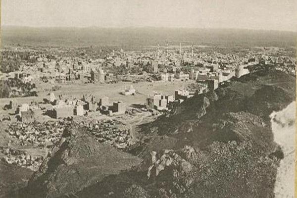 شاهد.. أول صورة كاملة للمدينة المنورة قبل اكثر من 100 عام