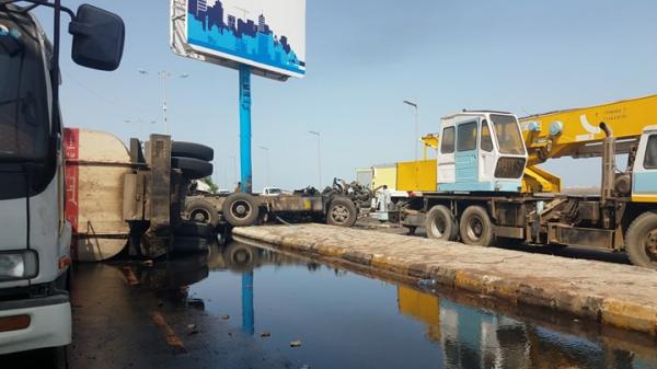 تفاصيل الانفجار الهائل الذي هز مدينة عدن ظهر اليوم وتسبب بأضرار كبيرة !