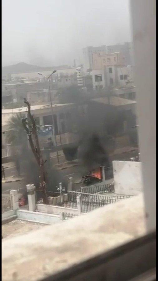 نجاة قائد العمليات المشتركة في عدن من محاولة اغتيال بسيارة مفخخة