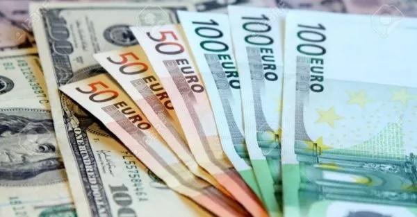هبوط كبير لليورو امام ا لدولار الأمريكي