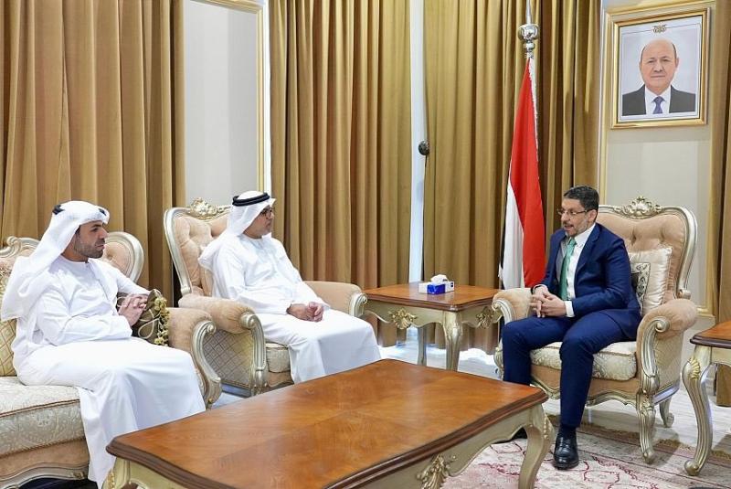 رئيس الوزراء احمد عوض بن مبارك يستعرض مع سفير دولة الإمارات العربية المتحدة باليمن العلاقات الأخوية