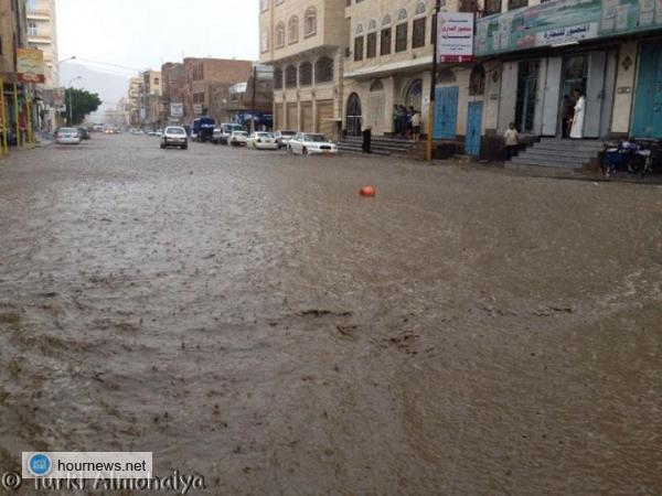 بالصور: هطول الامطار عصر اليوم على العاصمة صنعاء