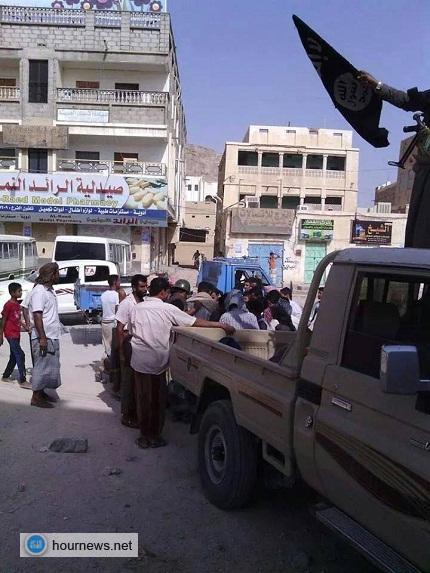 صور تُنشر لأول مرة (ماذا حمل تنظيم القاعدة على متن سياراتهم من مدينة القطن) وعضو مجلس الحوار يكشف السبب