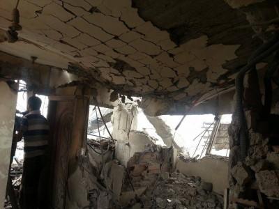 بالصور.. طيران «عاصفة الحزم» يستهدف عمارة سكنية شمال العاصمة صنعاء