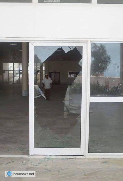 صور من اثار القصف وبعض الاضرار في كلية الطب بجامعة الحديدة
