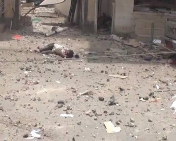 شاهد صور مرّوعه تُنشر لأول مرة لضحايا قصف عاصفة الحزم الذي استهدف حيّ عطان + فيديو