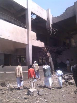 صور منزل الرئيس السابق صالح بسنحان بعد قصفه من قبل طائرات التحالف