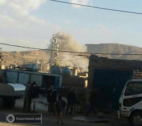 بالصور: قصف الطائرات على مصنع عمران وارتفاع الضحايا إلى 15 قتيل واكثر من 30 جريح