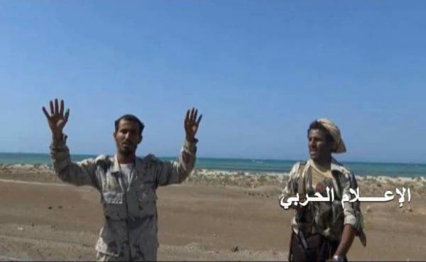 بالصور والفيديو: الحوثيين يتقدمون في ذوباب ويفجرون عدد من الآليات وأسر عدد من افراد المقاومة