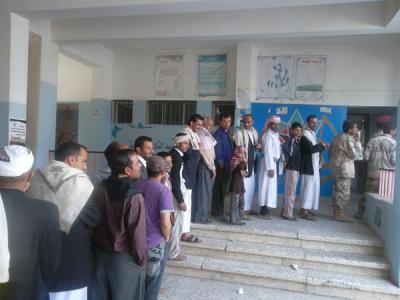 (بالصور): اقبال كبير من الجماهير للمشاركة في الانتخابات الرئاسية المبكرة في العاصمة صنعاء (صوتك يحمي اليمن)