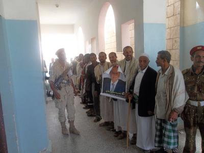 (بالصور): اقبال كبير من الجماهير للمشاركة في الانتخابات الرئاسية المبكرة في العاصمة صنعاء (صوتك يحمي اليمن)