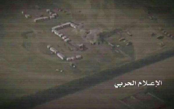 شاهد: طائرات بدون طيار تقصف معسكر سعودي بمنطقة جازان السعودية