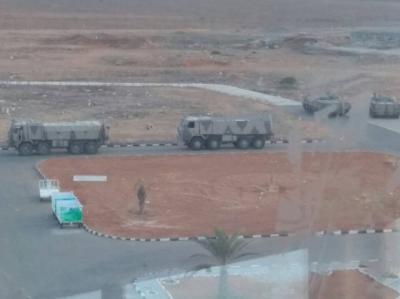 اول صور لانتشار القوات الإماراتية بمطار سقطرى والسيطرة عليه