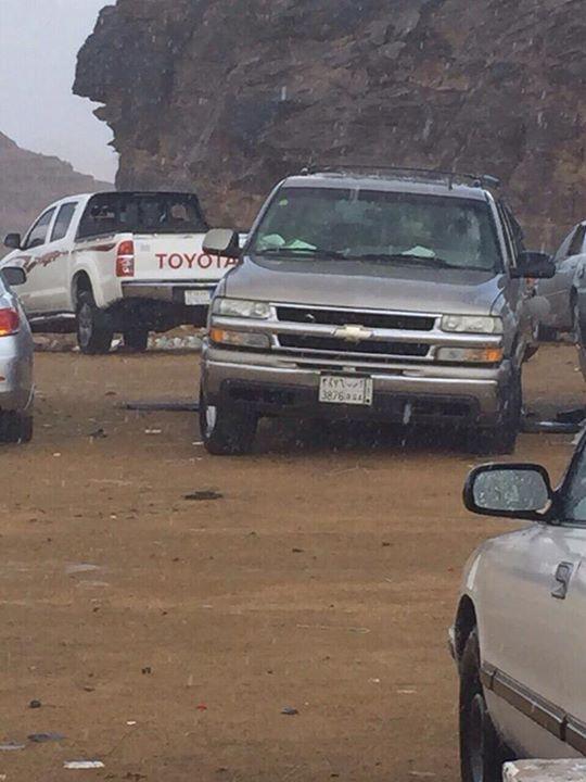 بالصور مواجهات مسلحة بين جماعة الحوثي وحرس الحدود السعودي في منفذ علب الحدودي