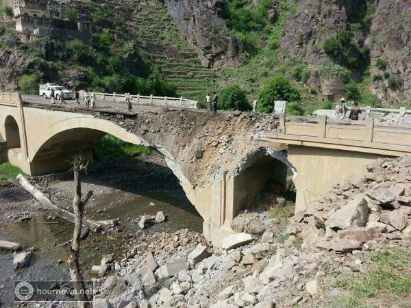 شاهد بالصور الجسور التي قصفها التحالف العربي وتربط بين صنعاء والحديدة والمحويت 