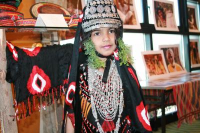 صنعاء : إبداع لا محدود وبأيادي يمنية معرض للحرف اليدوية والخزفية والفخارية