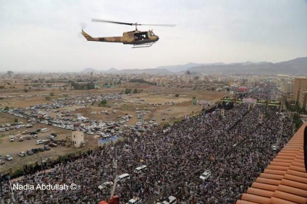 رفعوا علم اليمن عاليا .. حشود مليونية رفضا لارهاب جماعة الحوثي ودعما للاصطفاف الوطني ( صور ) 